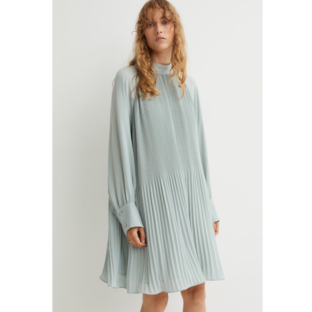 H&M Pale Sage Green Long Sleeve Pleated Tunic Dress